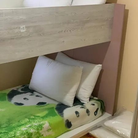 In House - Bunk Three Single Bed Small Гостевой дом